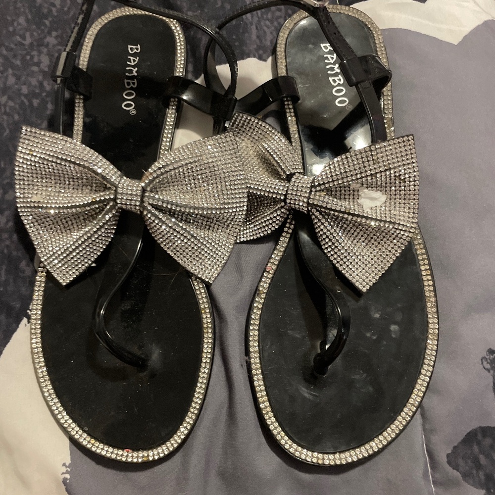 Fashion nova sandles